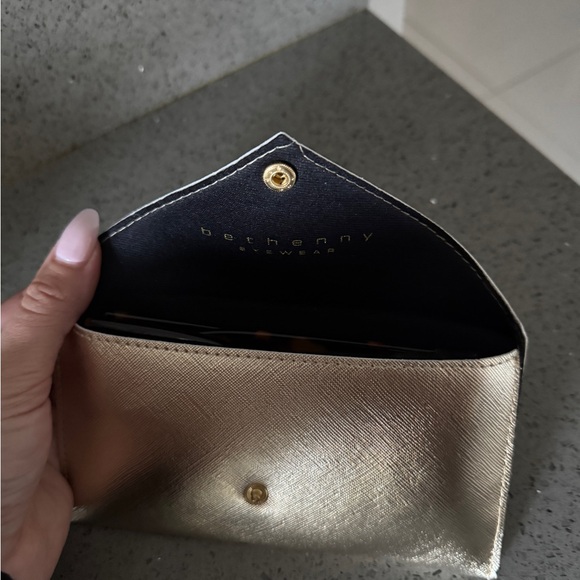 Bethenny Eyewear Tortoise Sunglasses & Gold Case
